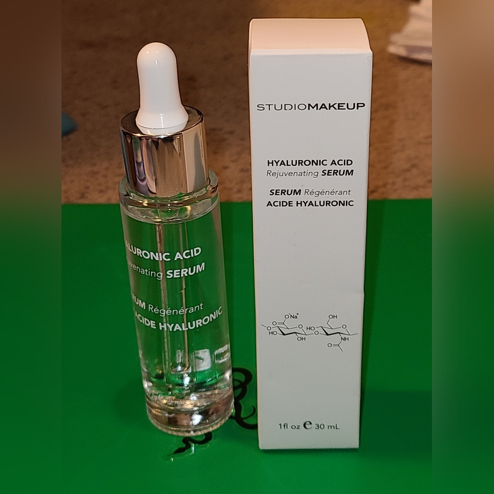 Studio Makeup Hyaluronic Acid Rejuvenating Serum